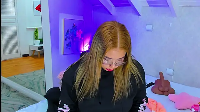 Martina_Miiller live sex cam