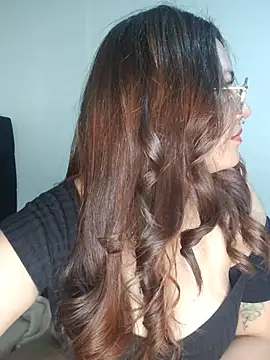 samm_curvy