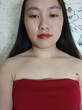 Cherry-squirtt live cam on StripChat