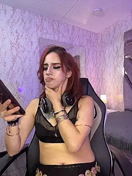 Elodiee_Roussee webcam