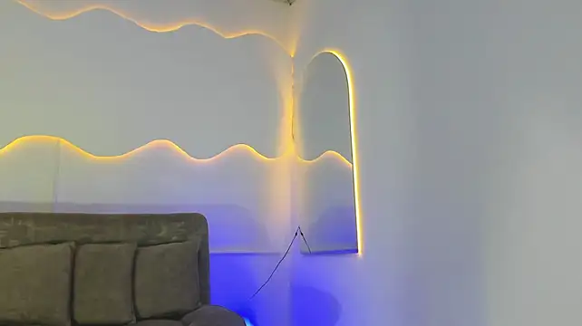 ArohomLester_