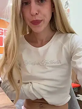 kira_mia live sex cam