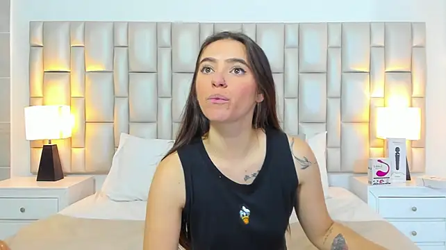paola_katy_dicks