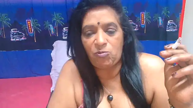INDIANFUSION live cam on StripChat