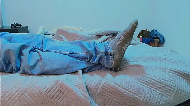 thomas_gun live cam on StripChat