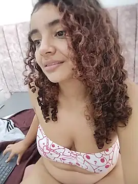 Dahlia_rossee live cam on StripChat