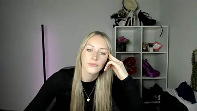 EvelynBlond