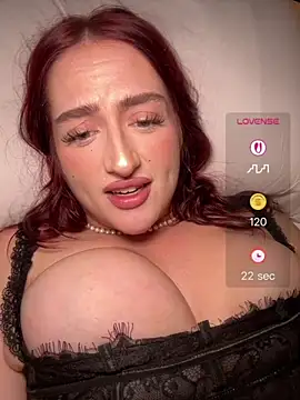TaliaMommyMelons live cam preview