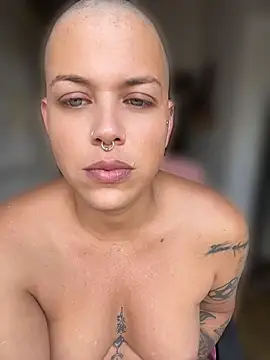 Model: alicetgirlbr