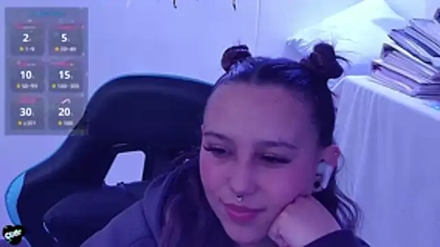 Skarlet_Adams28
