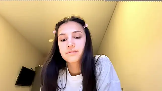 MarinaTuray webcam stripchat model stream image