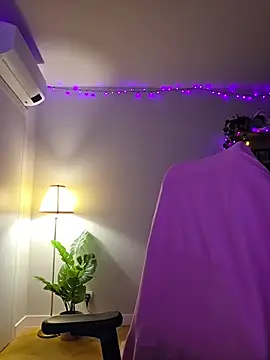 MiaRides19 live sex cam