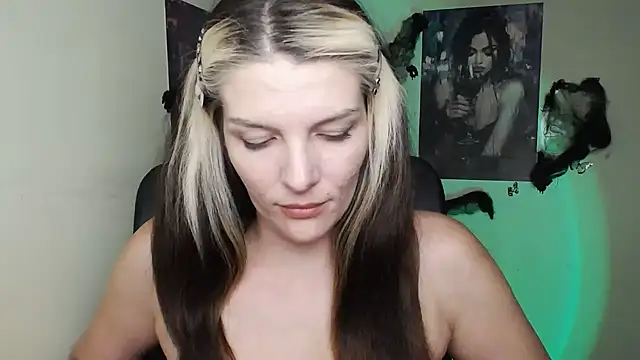 VanessaRey_ live cam on StripChat