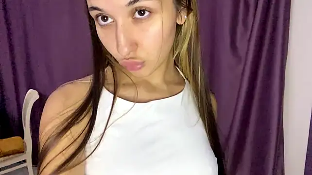 MelodyCarnillo webcam