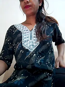 hotgirl-20 live cam on StripChat