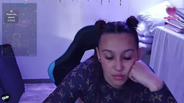 Skarlet_Adams28