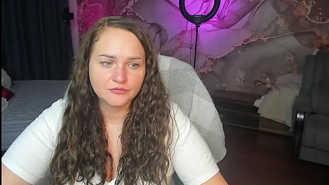 Chorna_Rouse live cam preview