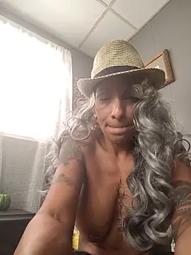 CeceilaMoon live cam on StripChat