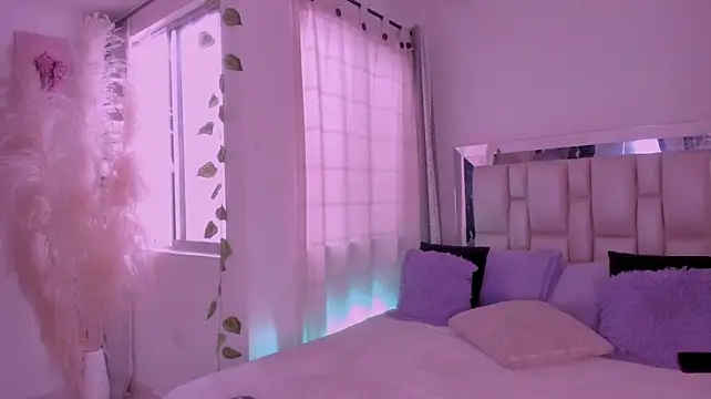 Sussy_Bell01 live cam on StripChat