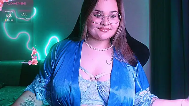 InLoveWithLife26 live cam on StripChat