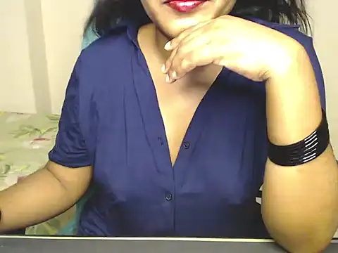 VelvetCoupleLive live cam on StripChat