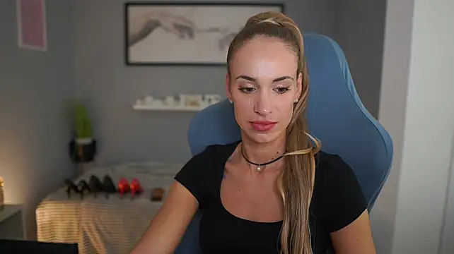 VerikovaOlga live cam on StripChat
