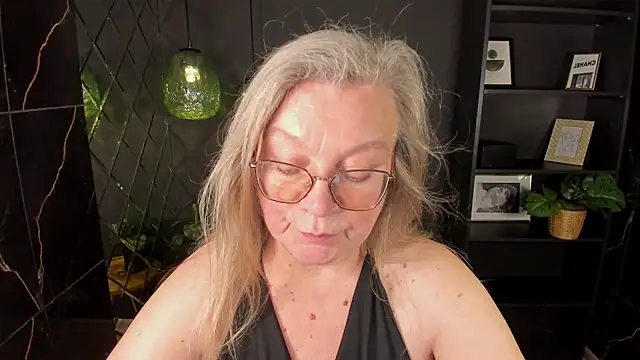 NataliMellow live cam preview