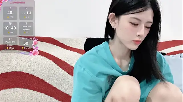 nuomio (F young) - 只穿内裤不露脸涂身体乳