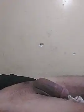 ovar12 live cam on StripChat