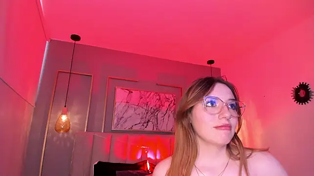 Cloediamondd live cam on StripChat