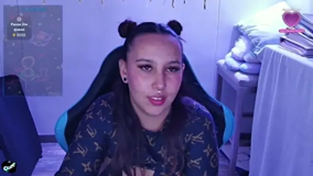 Skarlet_Adams28