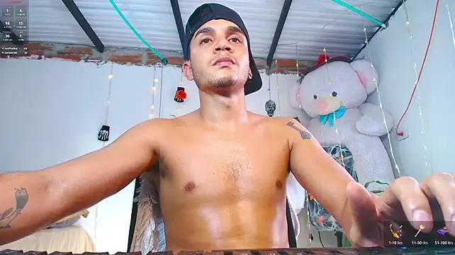 Angel_latinboy live cam on StripChat
