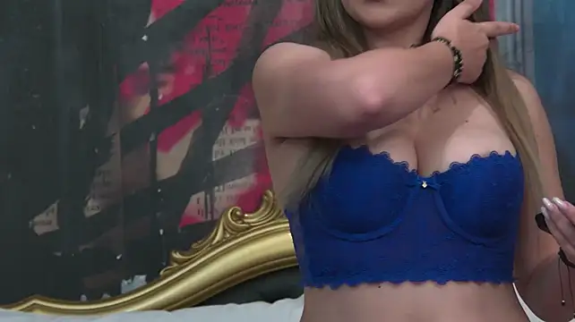 AzaleaBriar live cam preview