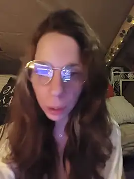 Lorna_h live cam on StripChat