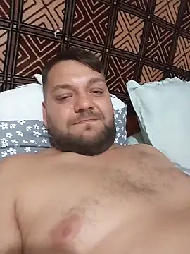 ionutflori12 live cam on StripChat