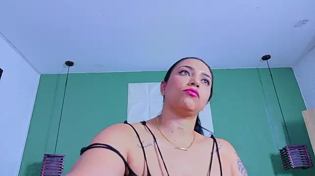 Slutty_hugetits