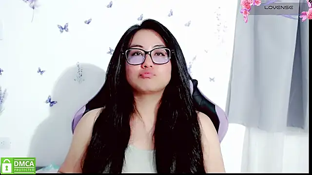 mariana_katto live cam on StripChat
