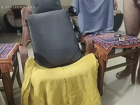 kaan3o3 (Ask my age) - #big-cocks #brunettes #cam2cam #cheapest-privates #daddies #handy #indian #medium #shaven #small-audience #straight #trimmed