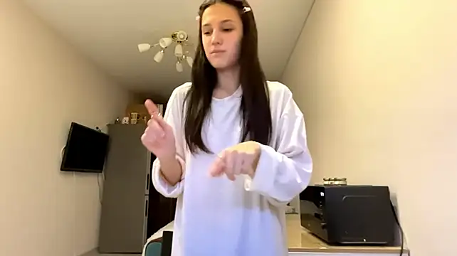 marinaturay (F teen) - FLASH MY BOOBS 1 min