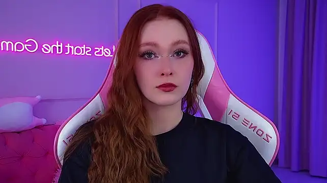 AgataFoxley live cam on StripChat