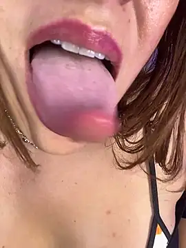 naughty_flower18 webcam