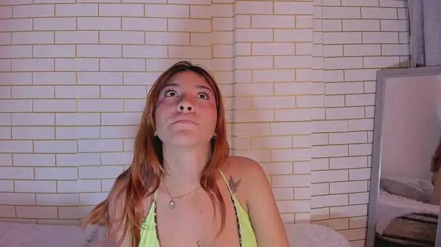 Be_dominated webcam