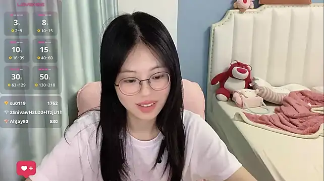 Luna-666 live cam on StripChat