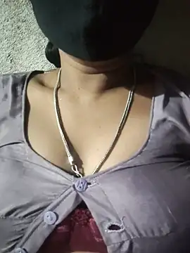 Hott_arushi25