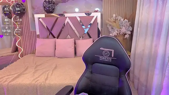 AUROORA_TAY
