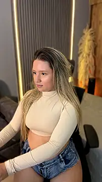 MiaPetit_ live cam on StripChat