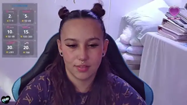 Skarlet_Adams28