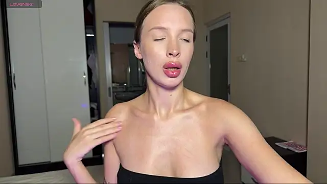 etonealbinochka live cam preview