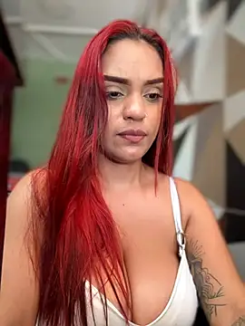 Sara-77 live sex cam