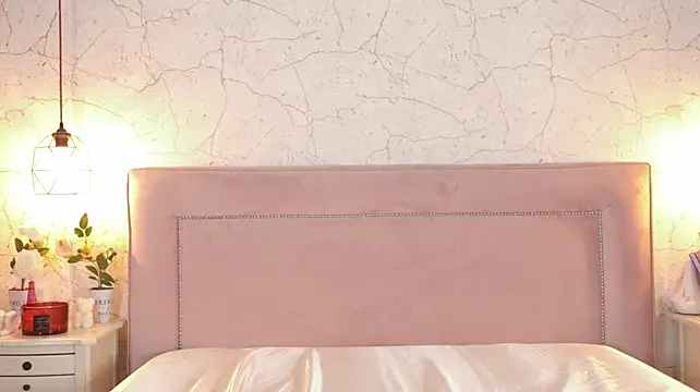 channelangeless (F young) - sexy and slow striptease 👄